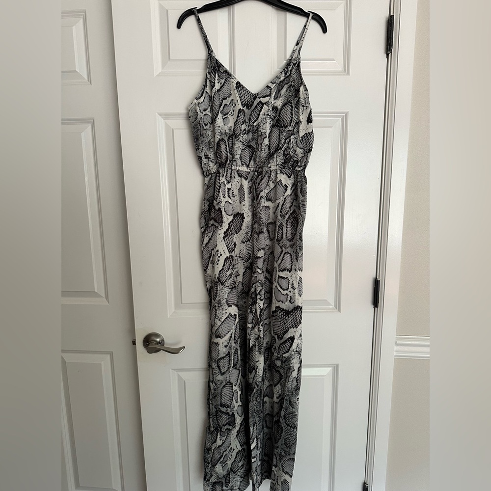Baileys Blossoms Jumpsuit size Medium
